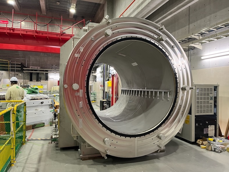 DS in the COMET Hall